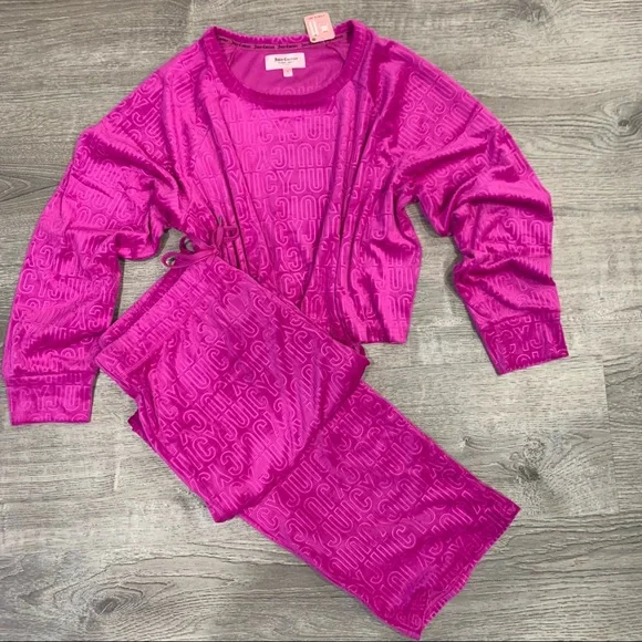NWT JUICY COUTURE 2 PIECE SET Juicy Couture | Bags | Nwt Juicy Couture 2 Piece Set | Poshmark main image 4